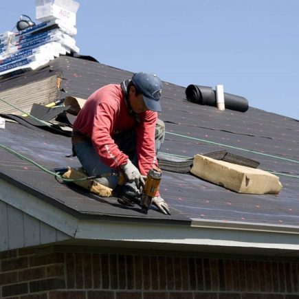 Guide on Determining Best Companies for Roofing Works