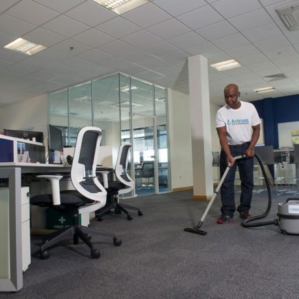 The Significance of Dealing with Reliable Office Cleaning Services